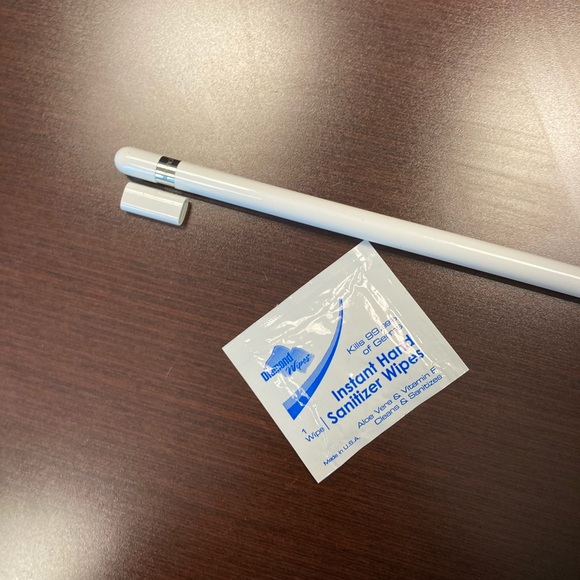 Apple Pencil
1st generation - Picture 3 of 10